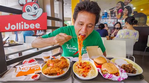 what is jollibee famous for.